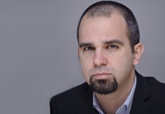 ГЕРБ искат да излязат от политическата изолация и делението Изток Запад