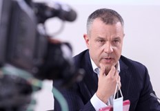 От 2019 г ръководството на БНТ е започнало да продава