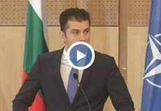 Хуманитарен полет прибира 64 българи от РусияПремиерът Кирил Петков потвърди че нашият посланик от Москва се завръща за консултации