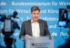 Германия ще намали наполовина вноса на руски петрол до лятото