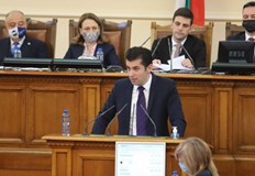 Парламентът ще проведе извънредно пленарно заседание във вторник 8 мартДневният