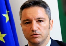 Първо трябва да се постигнат условията за примирие в Украйна