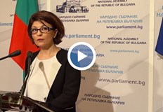 Депутатката получила анонимен сигнал за корупция по пощата Председателят на парламентарната