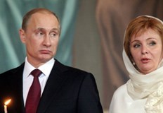 Известно е че през 1983 г Владимир Путин се жени