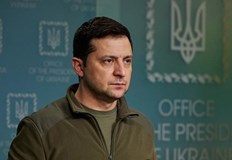 Украинският президент Володимир Зеленски днес контрира появата на руския си
