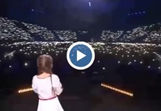 Малката Амелия трогна хиляди в Полша с изпълнението си на