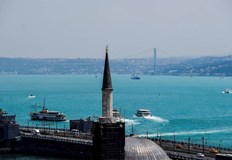 Обект наподобяващ мина е бил забелязан в района на Босфора