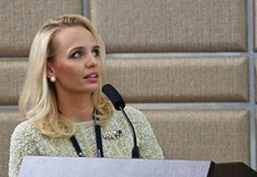 Санкциите удариха по голямата дъщеря на руския президент Владимир Путин