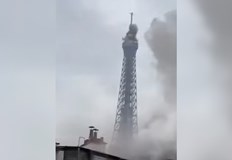 За да убедят западните страни да затворят въздушното пространство над