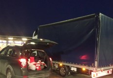 3 тона храни и лекарства от България получиха бедстващите жители