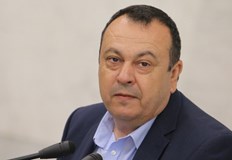 Благодарение на ДПС Народното събрание прие декларация срещу войната в УкрайнаЗакриването на