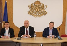 Временен център за подкрепа на мигрантите от Украйна работи от