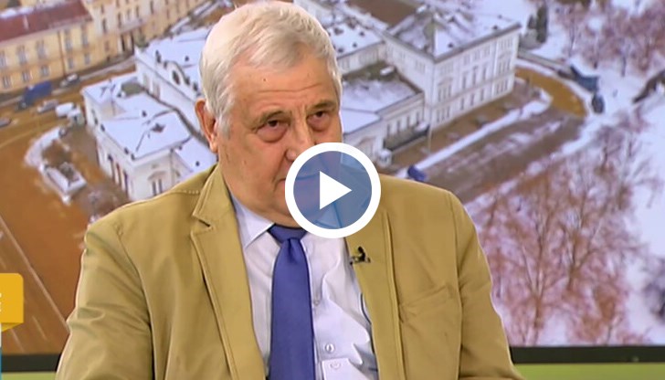 „Просто се оказва психически натиск върху населението и ръководството на украинската държава, за да бъдат принудени на отстъпки в преговорния процес”, уточни експертът