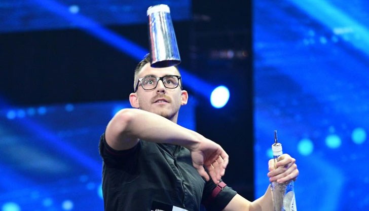 Йозджан Недрет впечатли журито с атрактивните си умения по флеър барманство Йозджан Недрет впечатли журито с атрактивните си умения по флеър барманство