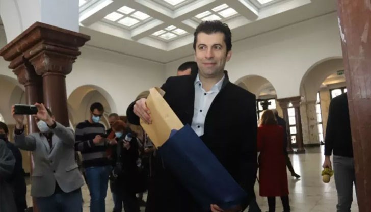 За 2 от тези 8 лица не е предоставена каквато и да е информация За 2 от тези 8 лица не е предоставена каквато и да е информация