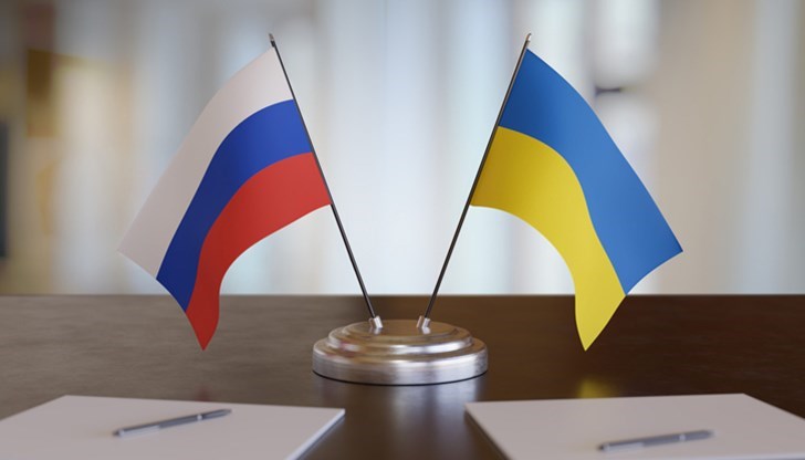 Украинският външен министър Дмитро Кулеба ще седне на масата за преговори с руския си колега Сергей Лавров