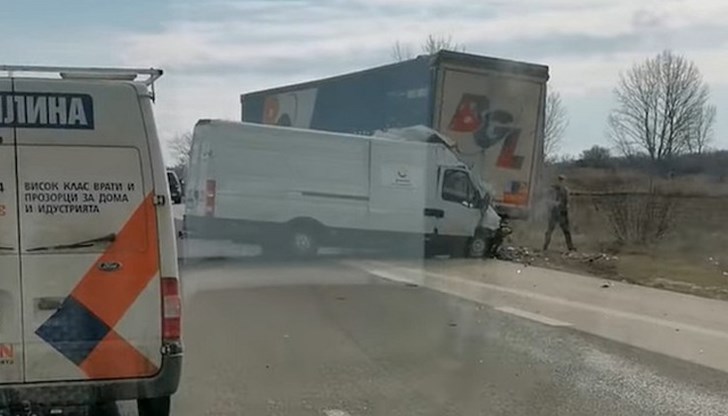 Двама души са в болница Двама души са в болница