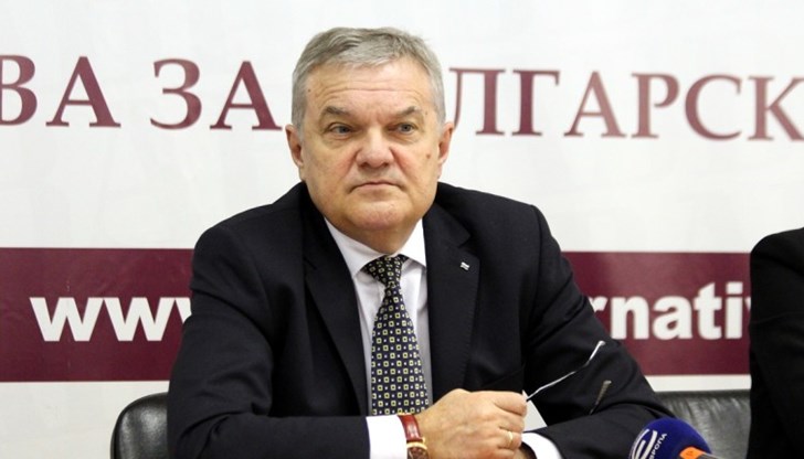 Знаем ли ваксинационният паспорт на бягащия украинец какво ни носи, пита председателят на ПП АБВ Знаем ли ваксинационният паспорт на бягащия украинец какво ни носи, пита председателят на ПП АБВ