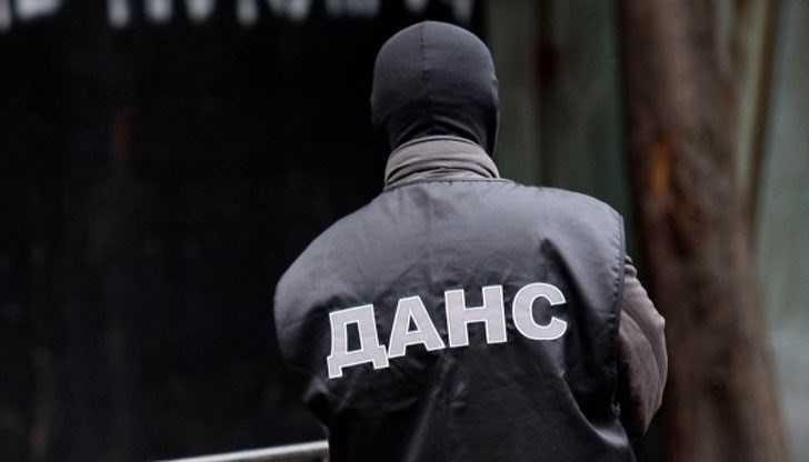 Двама високопоставени служители - на ниво директор или заместник-директор на вътрешна дирекция от Държъвната агенция Национална сигурност(контраразузнаването), са били задържани днес Двама високопоставени служители - на ниво директор или заместник-директор на вътрешна дирекция от Държъвната агенция Национална сигурност(контраразузнаването), са били задържани днес