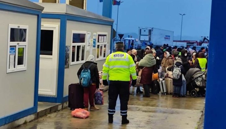 Българи с двойно гражданство не могат да напуснат Украйна заради мобилизацията, а други не могат да се евакуират заради липса на гориво