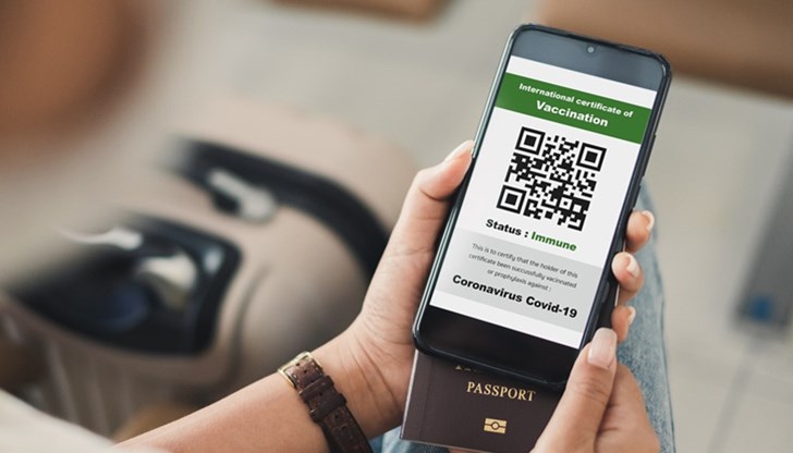 Двама души са разследвани за издаване на сертификати за фиктивна ваксинация срещу КОВИД-19 Двама души са разследвани за издаване на сертификати за фиктивна ваксинация срещу КОВИД-19