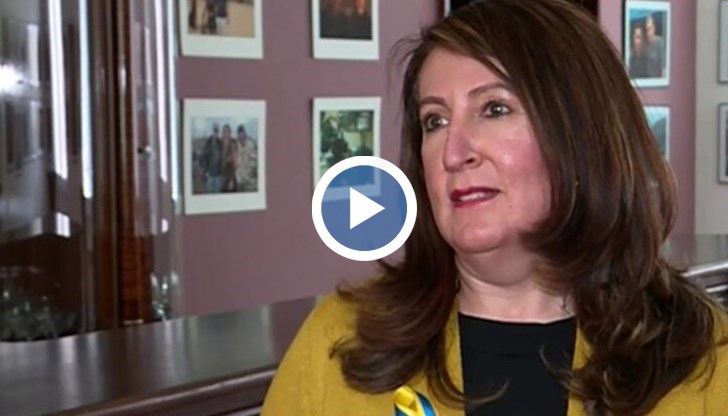 Тази сутрин видяхме с очите си тези майки с деца, разговаряхме с тях, помагахме им – беше разтърсващо