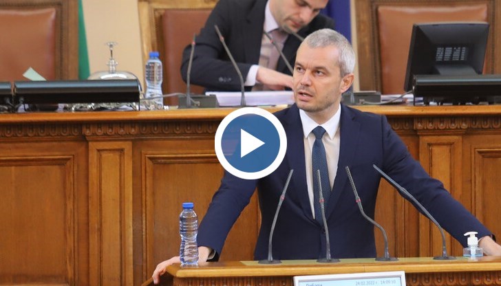 "Видно е, че не се справяте с поста министър-председател на България", обърна се Костадин Костадинов към премиера Петков