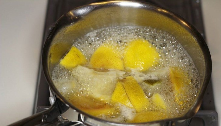 Сокът от варен лимон е подобен на стомашния сок и стимулира работата на стомашно-чревния тракт