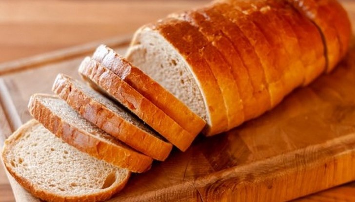 Ако се чудите как така нарязаният хляб в хранителните магазини е пресен и не мухлясва, въпреки че стои на рафтовете от седмици, отговорът е, че е пълен с консерванти и химикали