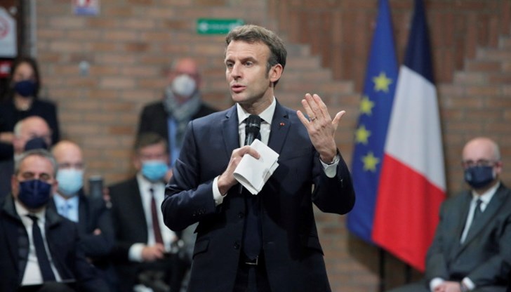 Френският президент каза, че е изключително притеснен от породените от руската инвазия в Украйна рискове за ядрената безопасност