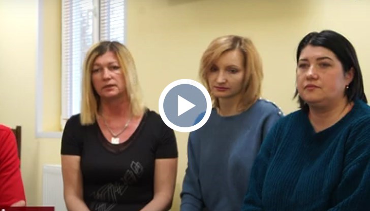 Днес, по случай Деня на жената, всички получиха поздравления и цветя за празника