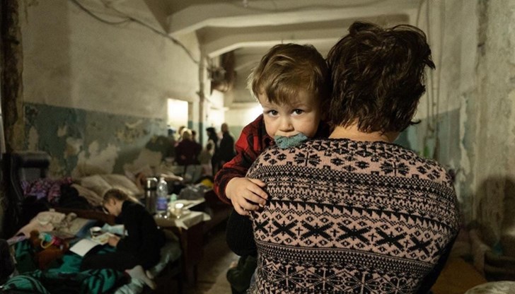 Една четвърт от населението на Украйна, са напуснали дома си от началото на войната