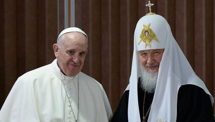 Това е първият известен разговор между двамата духовни лидери от началото на нашествието на руските сили в Украйна Това е първият известен разговор между двамата духовни лидери от началото на нашествието на руските сили в Украйна