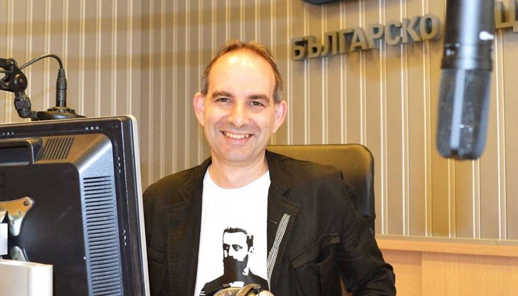 Един почти си беше повярвал, че е станал министър, та трябваше по нощите да му прекъсват сладките министерски сънища. Но това е само айсбергът