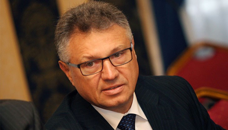 Определено руският фактор губи сила в българската политика, смята бившият министър на отбраната Определено руският фактор губи сила в българската политика, смята бившият министър на отбраната