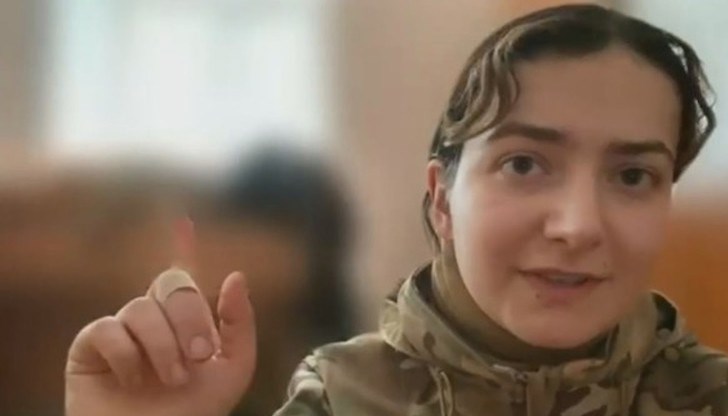 Понякога хората идват, защото имат главоболие или гадене, разказва младото момиче Понякога хората идват, защото имат главоболие или гадене, разказва младото момиче