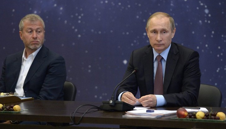 В продължение на десетилетия руските олигарси прехвърлят милиарди долари незаконно придобити пари в чужбина, което ги прави изключително трудни за проследяване