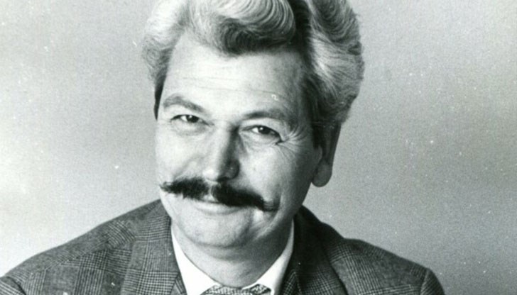 Напусна ни велик българин, много светла личност. Той ни бе като родител, възпитател, като всичко…“, заяви опечален олимпийският шампион от Москва 1980 Асен Златев Напусна ни велик българин, много светла личност. Той ни бе като родител, възпитател, като всичко…“, заяви опечален олимпийският шампион от Москва 1980 Асен Златев