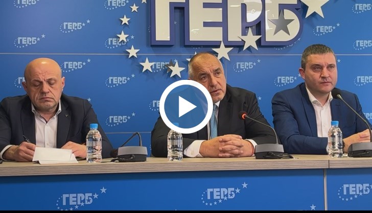 "Претършуваха всичко – тавани, чинии, тенджури, на двора, дрехи, чорапи – всичко долу", жалва се бившият премиер