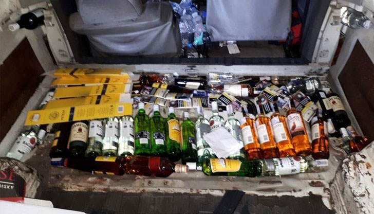 Нарушителите заявили, че са закупили алкохола за подаръци и за приятели