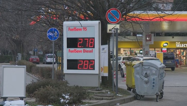 Според Живодар Терзиев от Българска петролна и газова асоциация цени над 3 лв. за литър на горивата са изключения