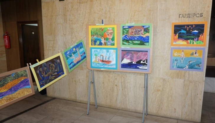 В направление "Рисунка" своите творби изпратиха 273 деца от цяла България. Фотографии бяха получени 112 от България, Тунис, Испания и Египет