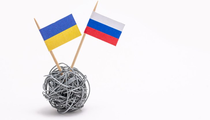 Според него САЩ се държат като „шериф, който се опитва да командва всички в салонния бар“ Според него САЩ се държат като „шериф, който се опитва да командва всички в салонния бар“