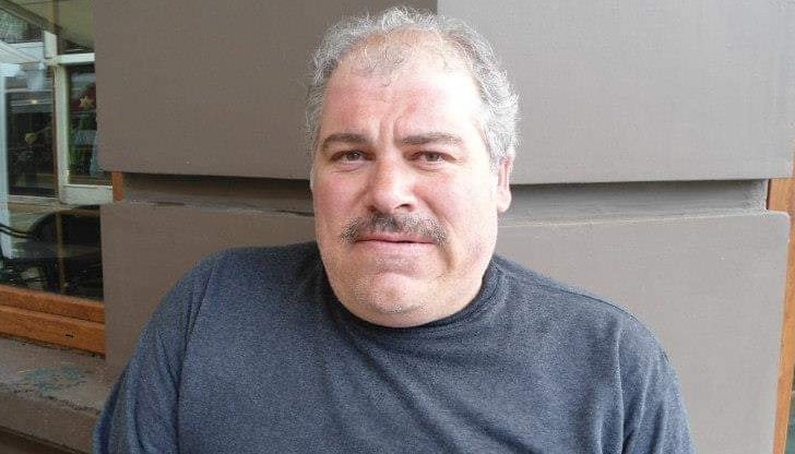 Един от най-запомнящите се образи, в които се е превъплъщавал Валентин Гошев, е този на Златан в българския филм „Чужденецът“