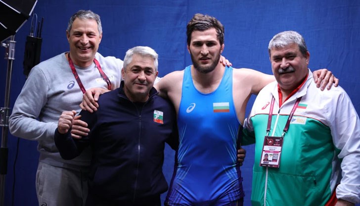 Ахмед Батаев се окичи със сребро, Георги Вангелов спечели бронзов медал