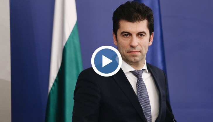 "Всички дипломати знаят какво означава това. Би следвало Русия също да извика своя посланик у нас", заяви премиерът