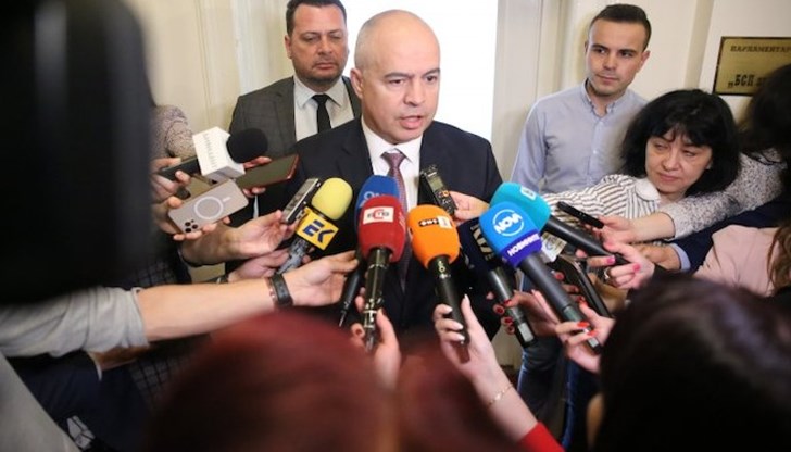 Предоставянето на военна помощ ще въвлече пряко България във войната и така тя ще стане съучастник, заяви Георги Свиленски