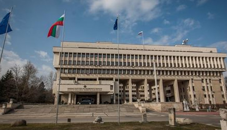 Министерство на външните работи препоръчва всички български граждани, намиращи се на територията на окръг Одеса, да останат по домовете си или да потърсят най-близкото бомбоубежище