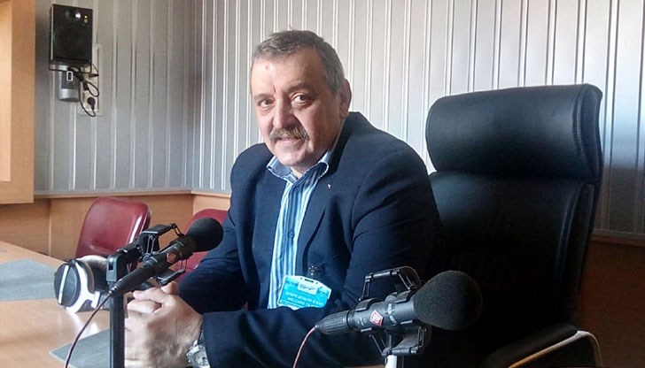 В болница са предимно възрастни, хората с хронични заболявания, които не са се ваксинирали все още, отбеляза специалистът В болница са предимно възрастни, хората с хронични заболявания, които не са се ваксинирали все още, отбеляза специалистът