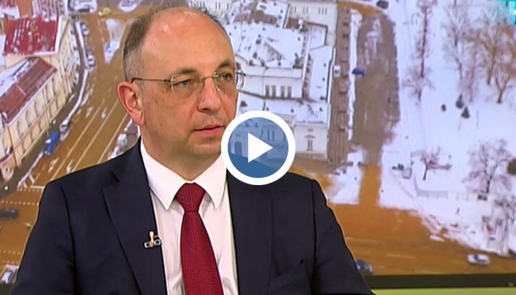 „Годината щеше да бъде добра за световната икономика. Сега ще бъде по-малко добра, но не бедност”, допълни той